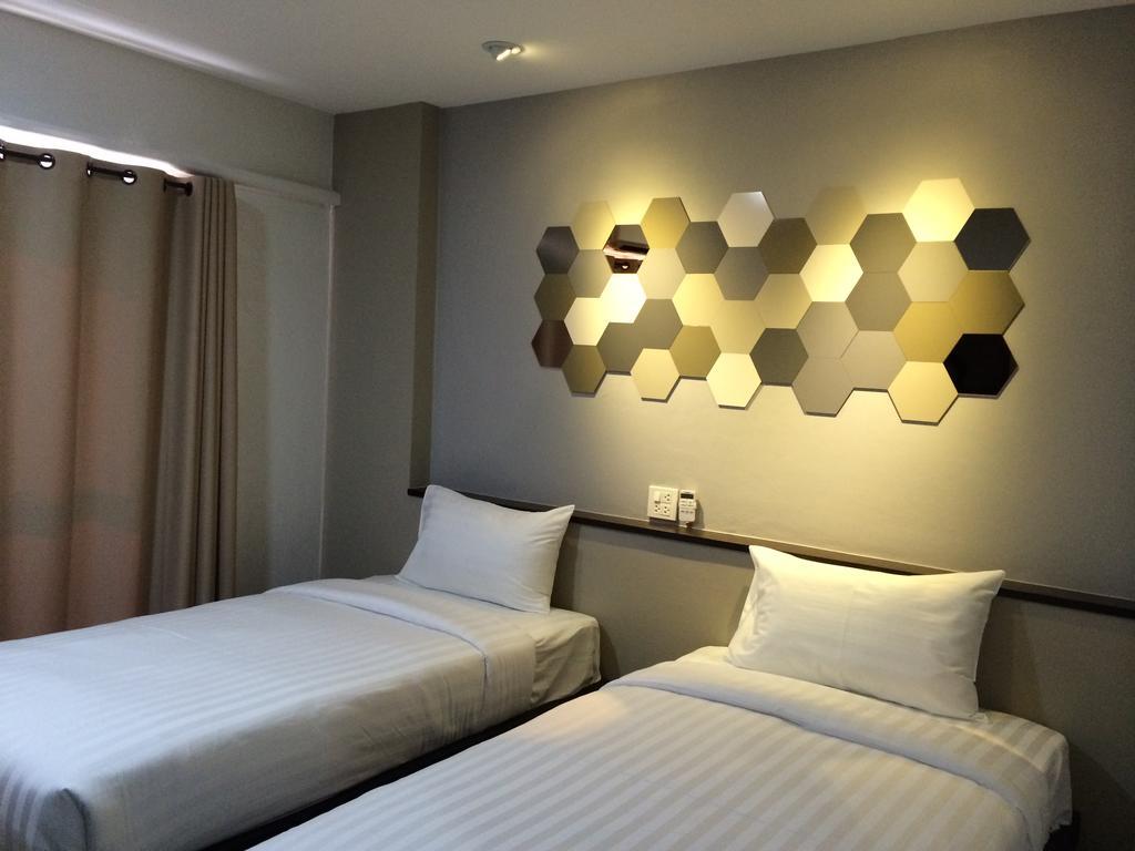 M2 Hotel Пхаяу Экстерьер фото