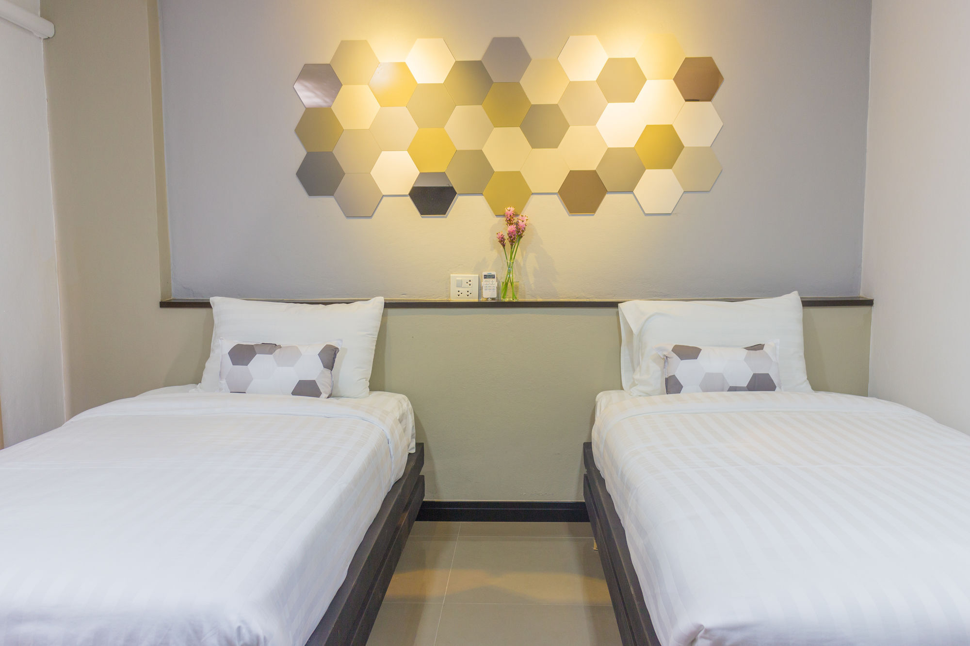 M2 Hotel Пхаяу Экстерьер фото